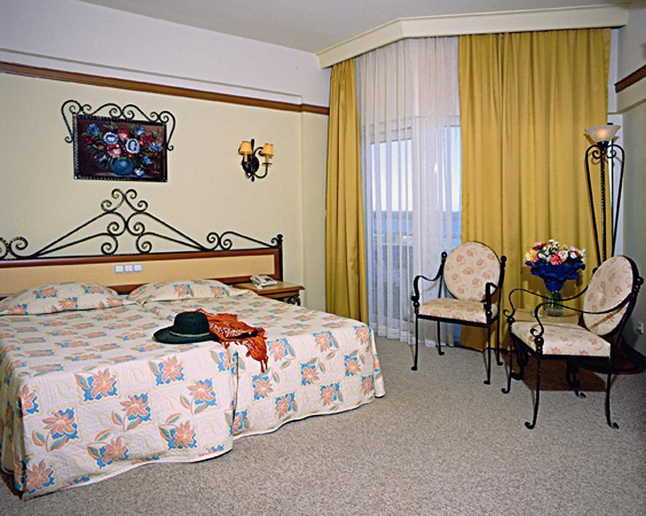 Thalia Beach Resort Hotel Ilica  Exteriör bild