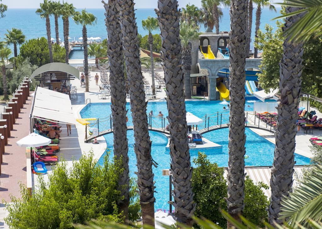 Thalia Beach Resort Hotel Ilica  Exteriör bild
